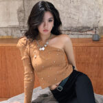 Nail drill off-shoulder short knitted sweater top