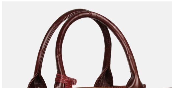 Fashionable Atmosphere Middle-aged Mother Messenger Bag - Image 3